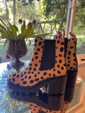 Scotch & Soda Leopard Print Chunky Platform Chelsea Boot - Tan/Black - US 8